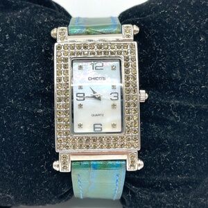 Chico's Quartz Green Leather Adjustable Watch RUNS